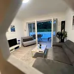 Luxurioeses Apartment,neubau, 4 Personen, Parkplatz, Griechischer Stil *