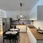 Lejlighed Luxurioeses Apartment,neubau, 4 Personen, Parkplatz, Griechischer Stil *