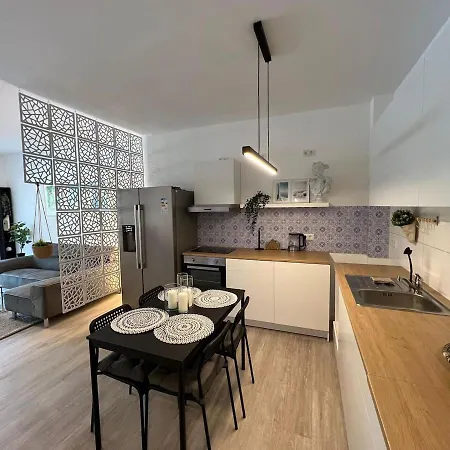 Luxurioeses Apartment,neubau, 4 Personen, Parkplatz, Griechischer Stil Appartement Bochum
