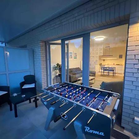 Luxurioeses Apartment,neubau, 4 Personen, Parkplatz, Griechischer Stil