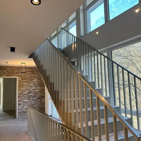 Luxurioeses Apartment,neubau, 4 Personen, Parkplatz, Griechischer Stil Bochum