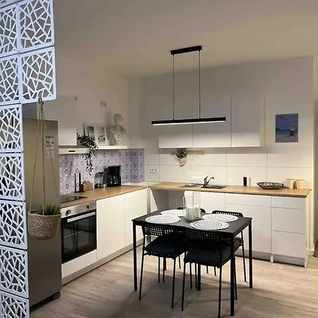 Luxurioeses Apartment,neubau, 4 Personen, Parkplatz, Griechischer Stil *