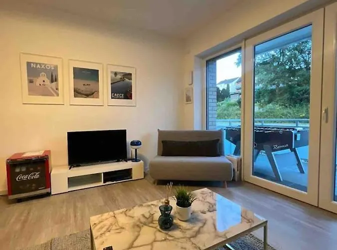 Luxurioeses Apartment,neubau, 4 Personen, Parkplatz, Griechischer Stil Apartamento